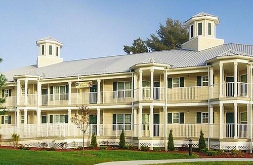 South Lee Condominio | Holiday Inn Club Vacations Oak N' Spruce 2br suite Friday check-ins