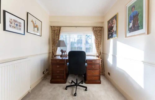 Ferndown Casa | Pass the Keys | Amazing Spacious Home/Golf Course