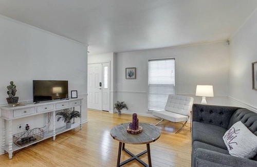 Murfreesboro Casa | Sunset Cottage: 2 bed 1 bath, Pet-Friendly.