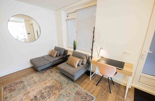 Binnenstad Apartamento | Stylish 50m² Two-Bedroom Apartment (SD-23-K)