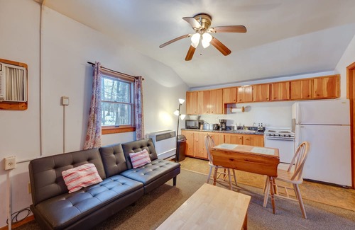 Weirs Beach Cabina | Pet-Friendly Laconia Cabin w/ Fireplace + Deck!