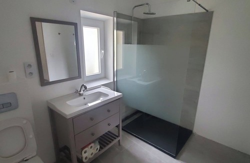 Saint-Remy-la-Varenne Casa | Country house being renovated in a village on the banks of the Loire.