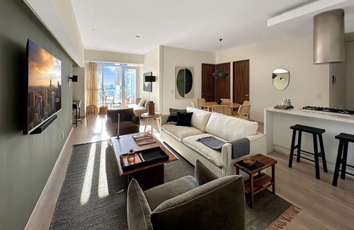 San Miguel Chapultepec Condominio | Charming Condesa Gem: Cozy, Views & Luxe Amenities