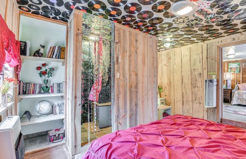 Pine Ridge Cabina | Rural Oden Retreat on 14 Acres w/ Fire Pit!