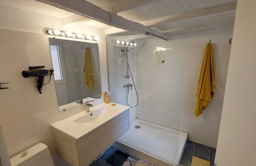 Bastia Apartamento | Charmant T2 Vue Mer - Centre Ville de Bastia - Quartier Animé