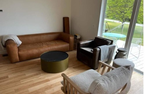 Southampton Casa | A Wave From it All
