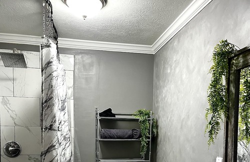 Montclair Casa | Stylish home close to Masters, University, Hospital and Restaurants. Large yard!