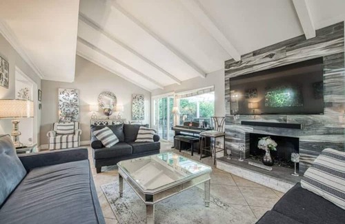 Mission Viejo Casa | 4Br/3Ba Gem in So. Orange County! Enjoy Lake & Pool Access. Your perfect retreat