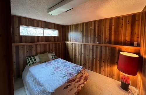 Delta Casa | Cozy Private room in a Basement Suite