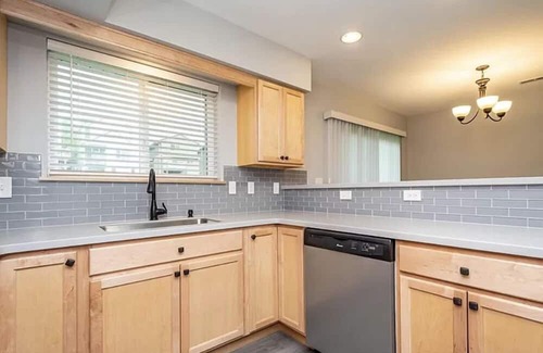 Lincoln Casa | Cozy in Coralville