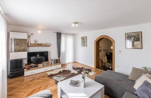 Solin Apartamento | One bedroom apartment with terrace Solin, Split (A-21757-a)