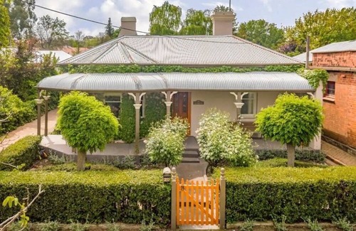 Bathurst Casa | Family Home with Pool & Pizza Oven - Pet Friendly