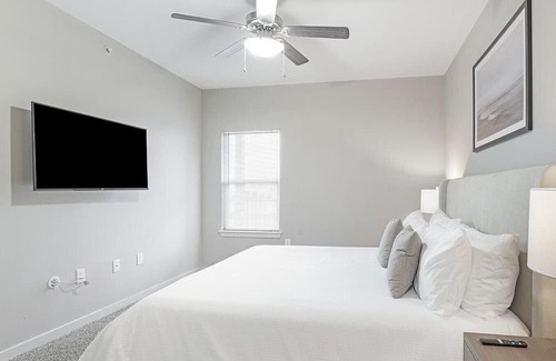 Brooks City Base Apartamento | Landing at The Anderson at Brooks - 1 Bedroom in Stinson Airport Vicinity