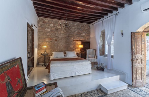 Lindos Cabina | Boho style luxury lodge with private courtyard in the heart of Lindos.