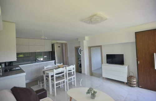 Kassandra Cabaña | THEROS 1 APARTMENT