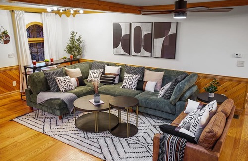 Laurelville Casa | Luxury: Ample amenities,stunning views, prime spot