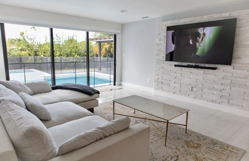 Hialeah Casa | Zen Gem Home
