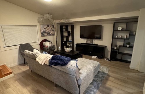 North Central Casa | Cozy and quaint home in Pasadena!
