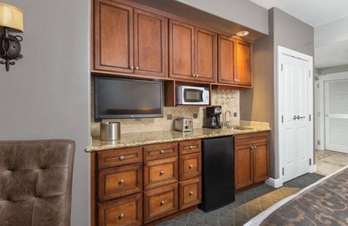 Napa Complejo | 20% Disc @ Bottle Rock Resort 1BR + Studio Two Kitchens Parking & Event shuttle