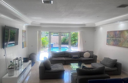 The Roads Casa | 3-bedroom 3.5 Bathrooms townhome in enjoyable Heart of Downtown Miami with Pool