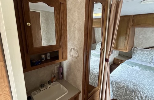 Clinton Alquiler De RV | Underwood’s Camper near Truman Lake