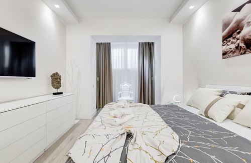 Testaccio Apartamento | BMGA | The White Crown Apt in Testaccio