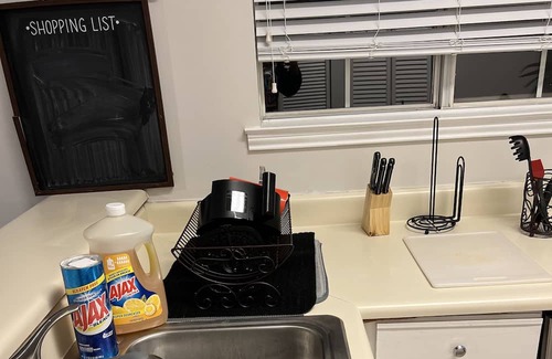 Huntsville Apartamento | 2bd/2ba Apartment near Mid-City, RSA, OU, UAH, Res.Park, Hospitals, VBCC, Orion