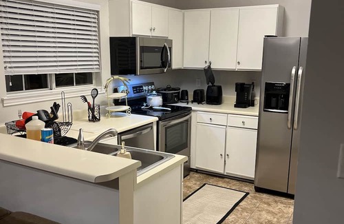 Huntsville Apartamento | 2bd/2ba Apartment near Mid-City, RSA, OU, UAH, Res.Park, Hospitals, VBCC, Orion