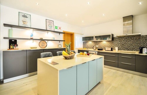 Ariolos Villa | Villa Melosa - Spacious and Modern Villa