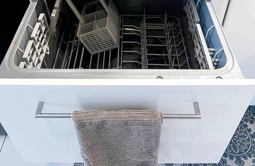 Bowen Hills Apartamento | Bowen hills convenience- doorstep to RNA / RBWH, pet friendly!