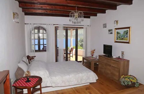 Medvinjak Apartamento | Charming apartment for two in Korčula