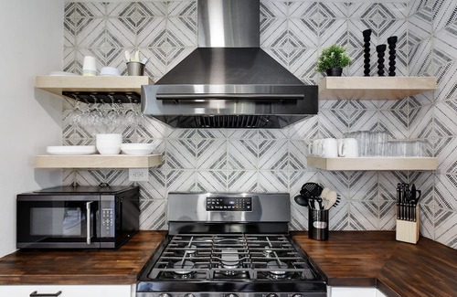 Terrell Heights Casa | Cozy 4-bedroom 2 King, 2 Queen- 10 min from SAT