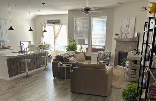 Georgetown Casa | Lovely, clean, quiet in Round Rock with WiFi, private entry, peaceful backyard