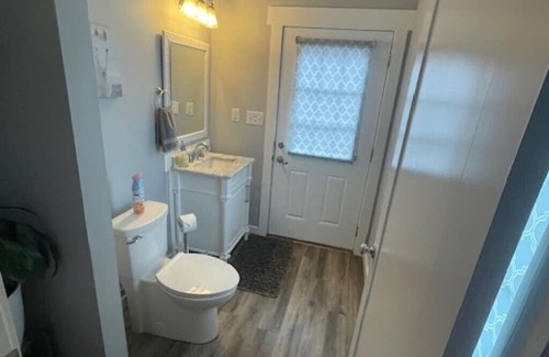 Goodlettsville Cabaña | Cozy Cottage in Enjoyable Goodlettsville with WiFi, AC, minutes from downtown.
