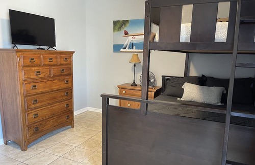 Wright Condominio | Cozy 2-bedroom condo in beautiful Fort Walton Beach with WiFi.