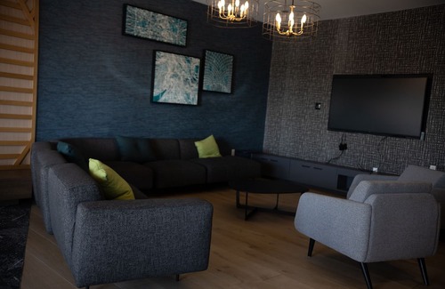 Lynn Apartamento | Luxurious Rooftop stay 5 min from Beach