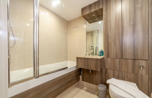 Vauxhall Apartamento | St Georges Terrace
