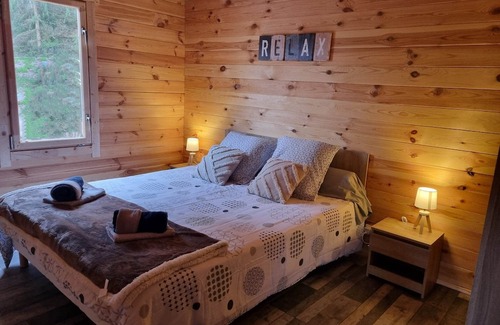 Saint-Martin-du-Puy Chalet De Esquí | Lacustre, Cabane Pilotis sur L'eau un Hébergement Insolite au lac de Chaumeçon