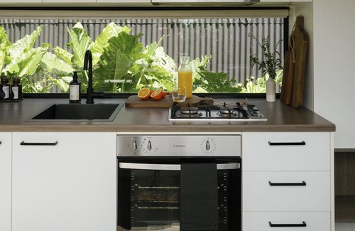Clunes Cabina | The Nest. Tiny House with Byron Hinterland view!