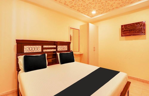 Warangal Hotel | OYO Flagship Hotel Bommarillu