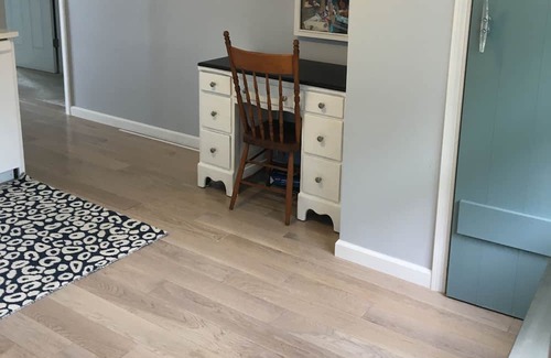Pittsfield Condominio | Spend the summer on a Berkshires Lake - convenient to everything