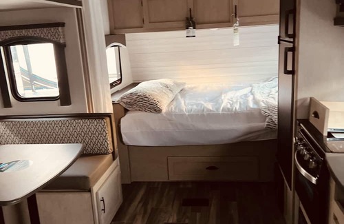 Jamul Alquiler De RV | GoodVibes Ranch & Farm Your Ultimate Mountain Escape!