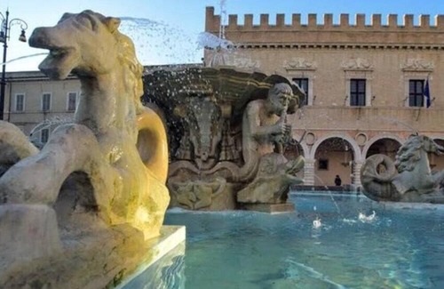 Pesaro Apartamento | Vrbo Property