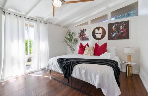 Sherwood Forest and Thistle Development Casa | 4 Bedroom Home in Anaheim
