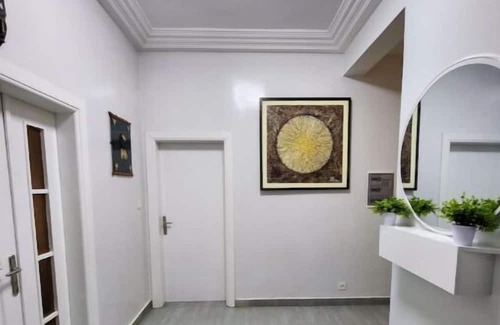 Dakar Apartamento | Elegant Appartement F3 - Point E Dakar. Sécurisé & Centrale Tout Service Inclus