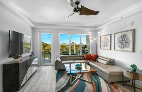 Merritt Island Condominio | Waterfront Officer's Quarters