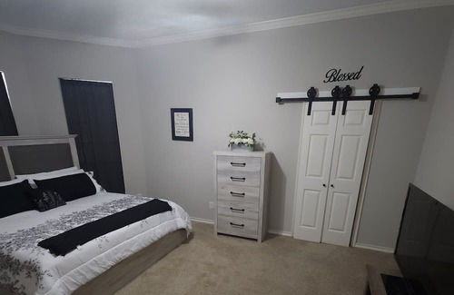 Deer Park Casa | Workers welcome! Central to Houston and Galveston. Close to NASA and the plants