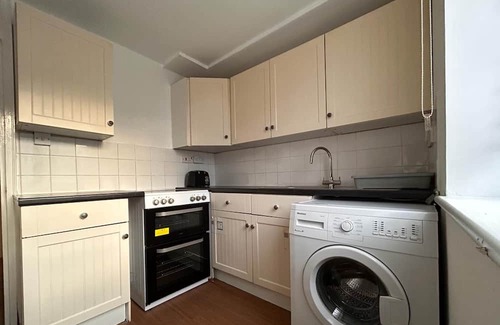 Whalebone Apartamento | Specious 1 Bed flat in east London with Parking and free wifi