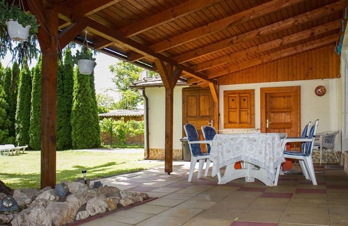 Balatonkeresztur Casa | Beautiful private villa for 5 guests with WIFI, TV, terrace and parking