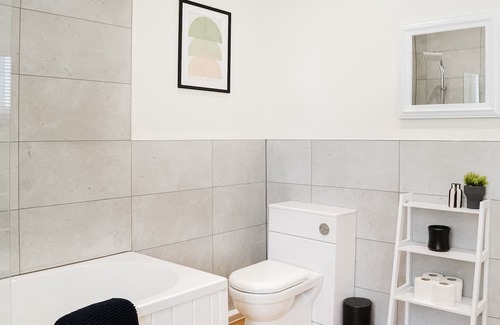 Prestwick Cabaña | 2 bedroom accommodation in Ayr